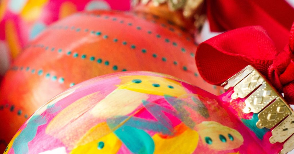 Christmas baubles, christmas craft, paint, festive fundraising ideas