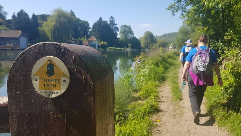 thames footpath challenge sign in london