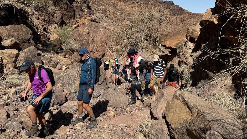 Trke to petra challengers trekking in the jordan desert